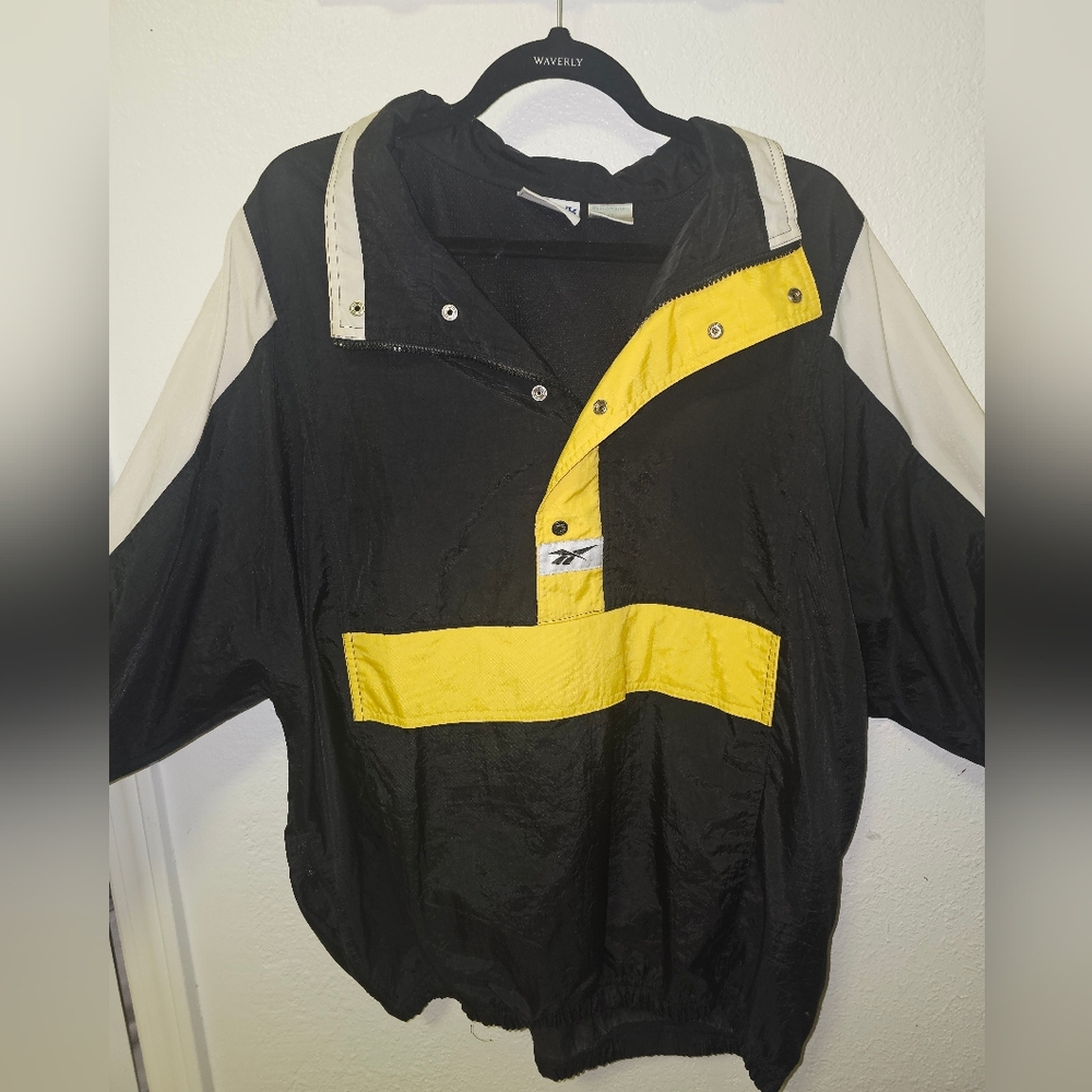 Reebok L Vintage Black White Yellow Jacket